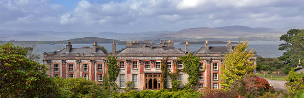 Bantry House and Bantry Bay (Image: Exos Lucius via flickr)